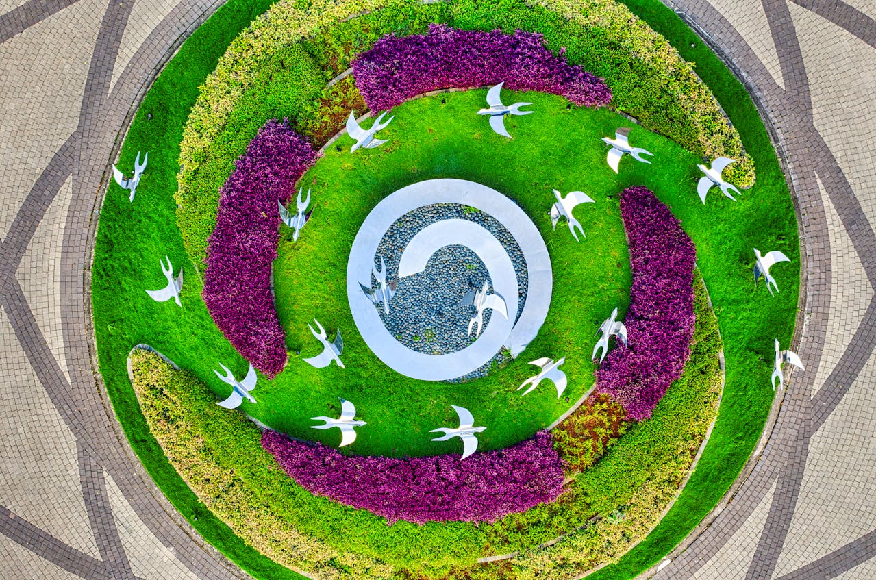 Native garden design by Creatorboutique